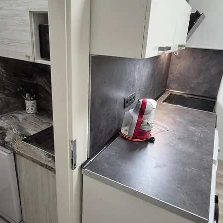 Centrum Mudronova كَشّا